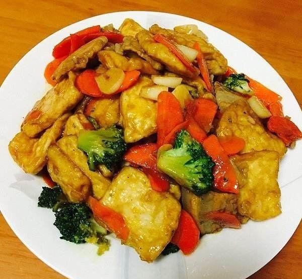 焦溜豆腐烹饪指南，美味佳肴的制作大全